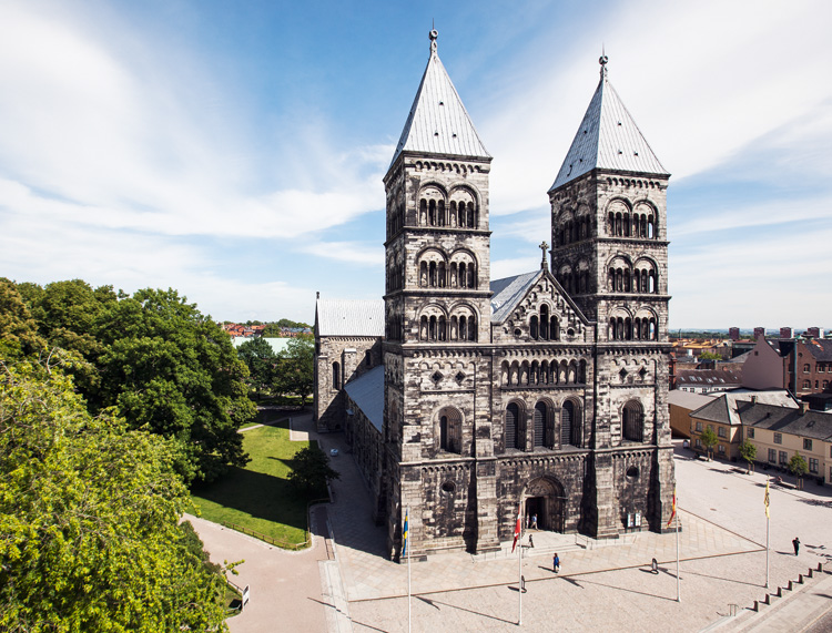 Kyrkor och kloster